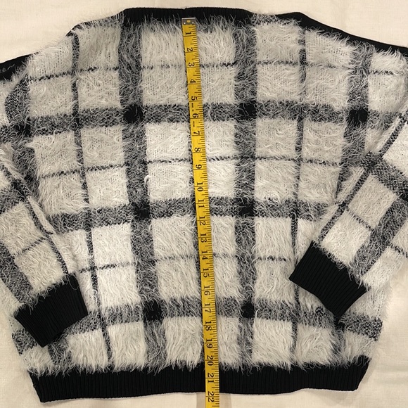 Soft Sweater | Cold Shoulder | Black & White Plaid - Picture 6 of 6